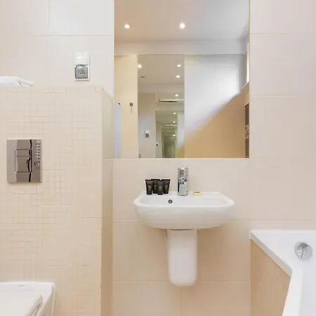 Apartment Platynowa By Renters